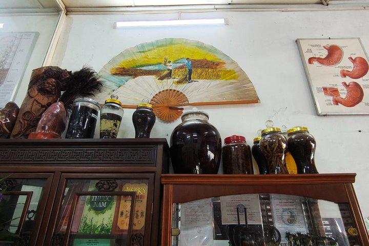 Secret Half Day Saigon Markets and Traditional Medicine Tour