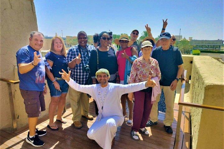 Al Ain City Tour: Camel Market, Oasis & Forts