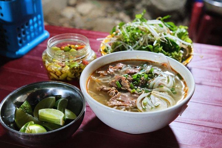 Hue Street Food Tour with Local Food Expert Guide