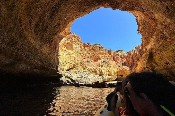 Benagil Caves & Dolphin Watching – Ultimate Algarve Experience