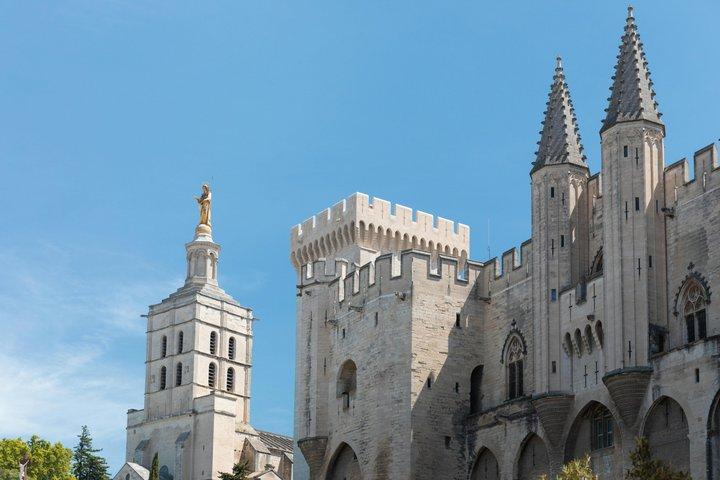 Avignon : walking tour of the most see-sights and hidden gems