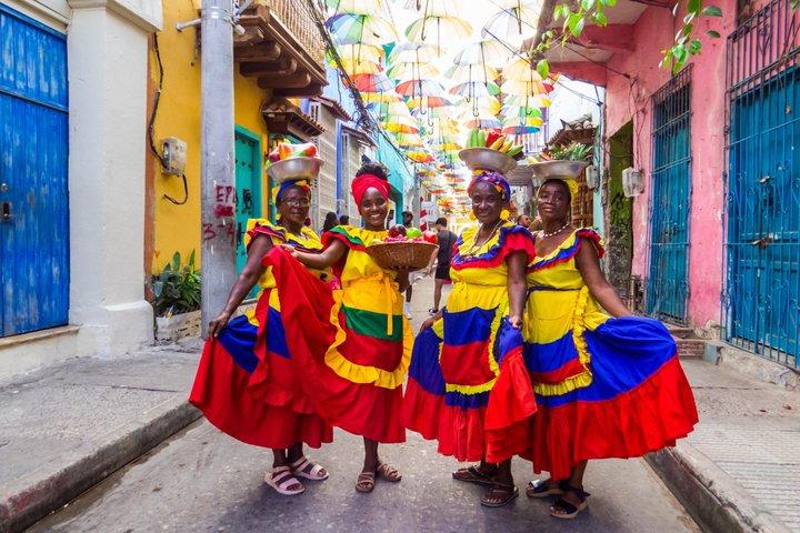 Cartagena Old Town Authentic Food Tour with 9 Flavorful Tastings