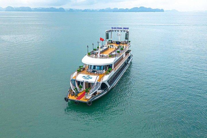 Luxury Ha Long Bay Day Cruise with Buffet, Jacuzzi and Cave Visit