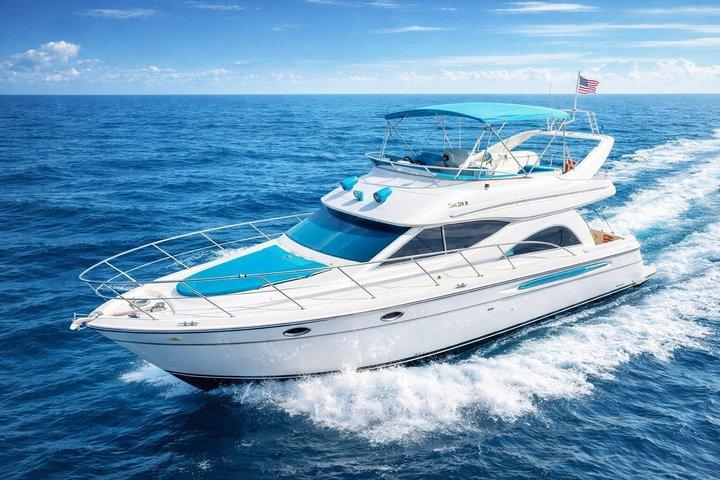Yacht charter 50' Miami with 2 free jet skis