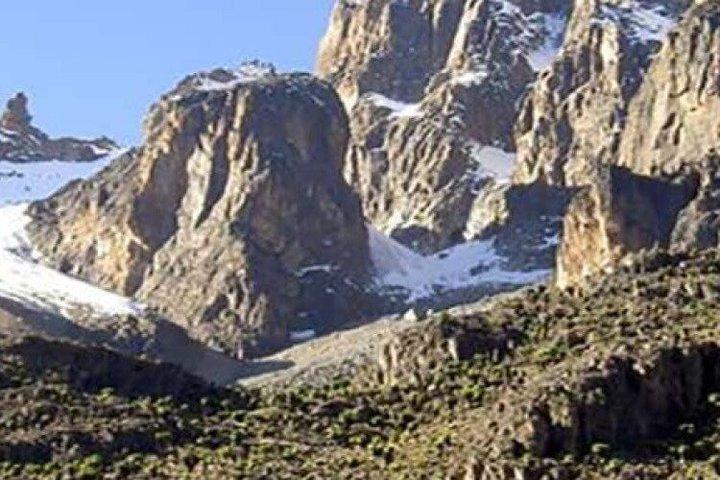 Mount Kenya Day Hike with Lunch