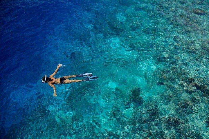 Milos Kleftiko Sailing Cruise with Lunch, Drinks & Snorkeling