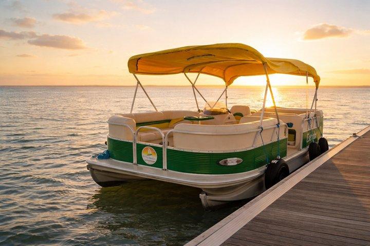Lisbon Sunset Experience: Cruise, Wine and Live Music by the Capt