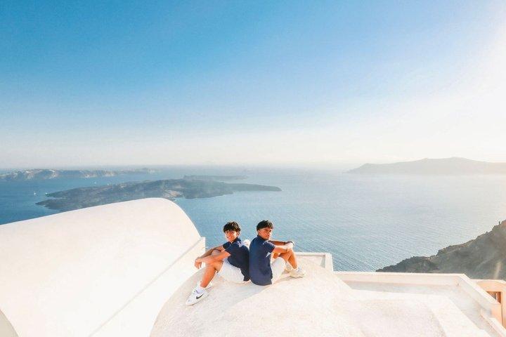 Family Casual Photoshoot in Santorini