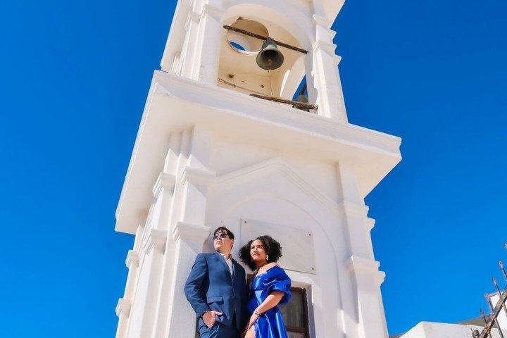 Family Casual Photoshoot in Santorini