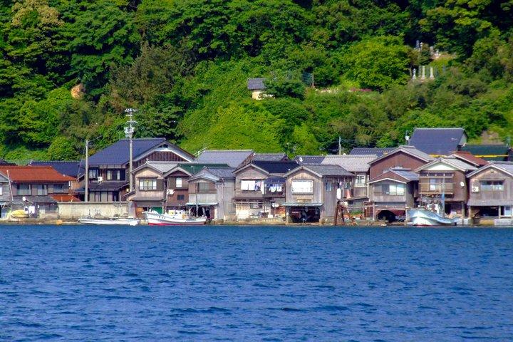 From Kyoto/Osaka: Amanohashidate, Ine Funaya and Miyama Day Tour