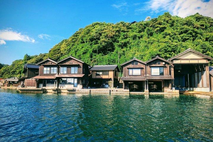 From Kyoto/Osaka: Amanohashidate, Ine Funaya and Miyama Day Tour