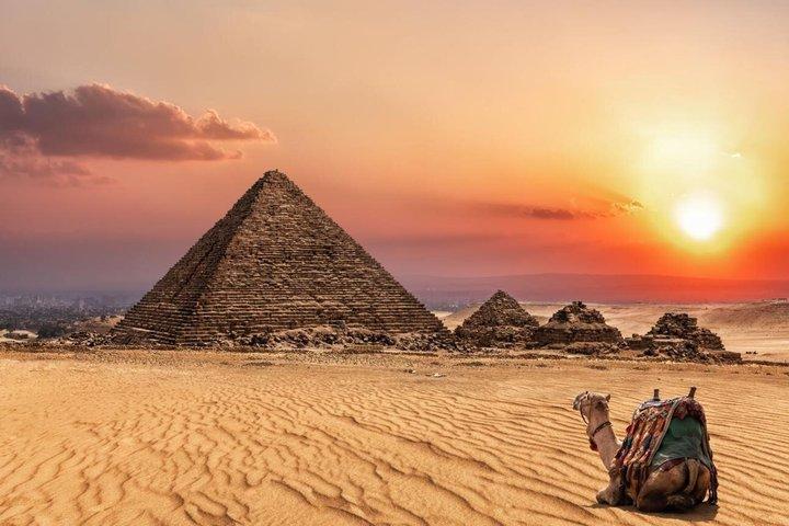 Private Giza Pyramids, Egyptian Museum & Old Cairo Experience