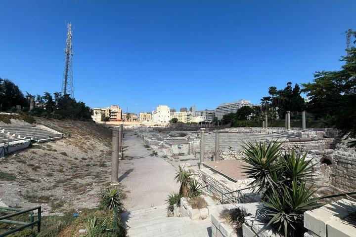 Private Alexandria Day Trip from Cairo – Catacombs & Qaitbay