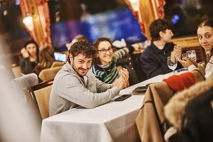 Budapest Late Night Danube Cruise with Live Music and Drinks