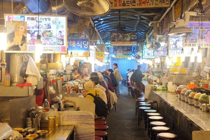 Seoul Suppers Food Tour with 12+ Tastings