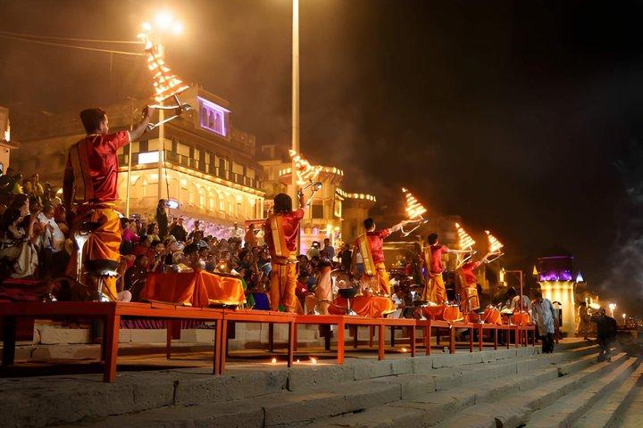 Varanasi Full Day City Tour with Sunrise Boat Ride and Aarti