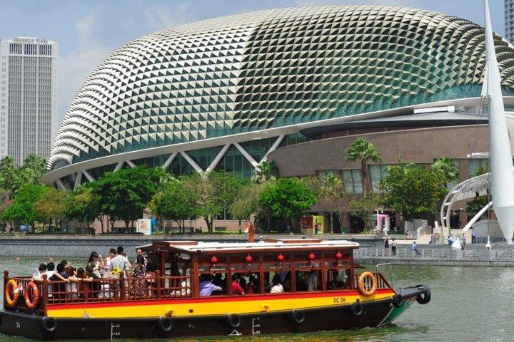 Singapore River Cruise Tour with E-Tickets