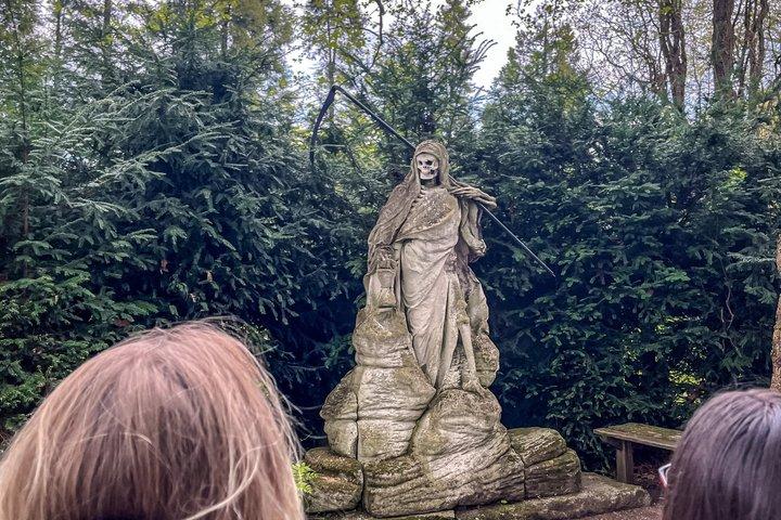 Cologne's City of the Dead Melaten Cemetery Tour in English