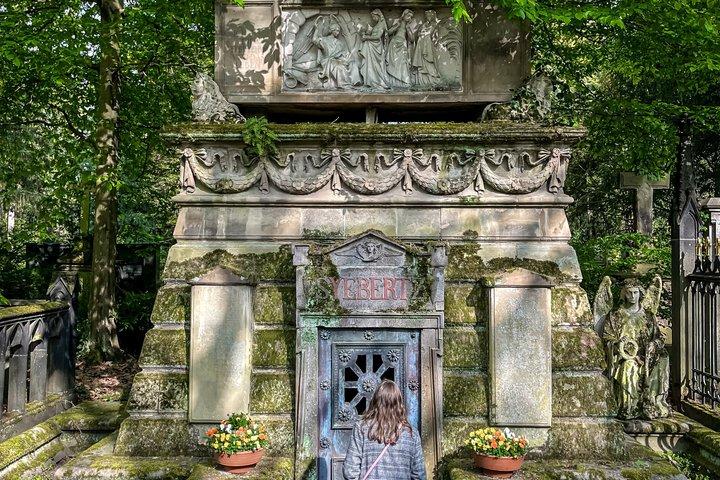 Cologne's City of the Dead Melaten Cemetery Tour in English