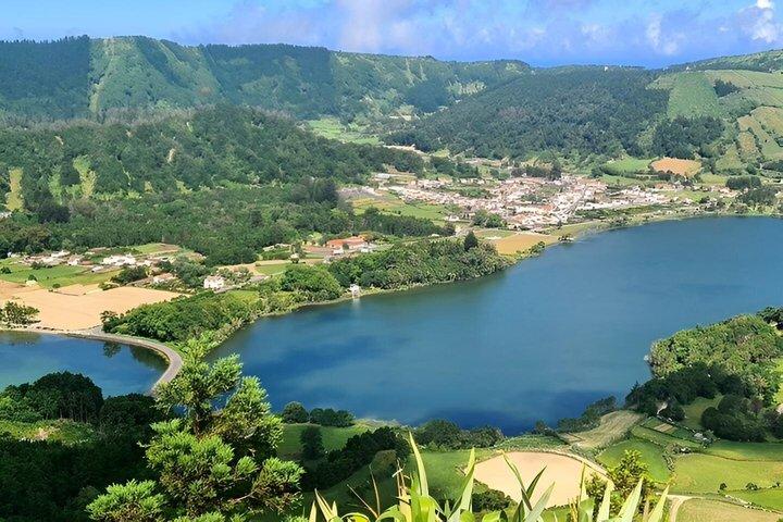 Sete Cidades and Pineapple Plantation Half Day Private Tour