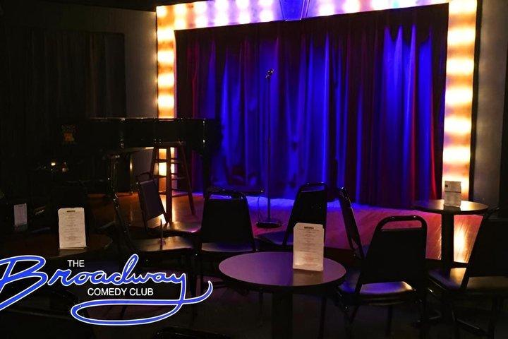 Stand Up Comedy LIVE in Times Square At Broadway Comedy Club