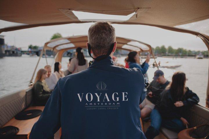 Amsterdam: 1.5-Hour Cozy Morning Breakfast Canal Cruise