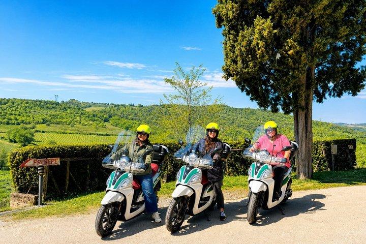 Chianti Scenic Drive with Wine Tastings & Tuscan Lunch