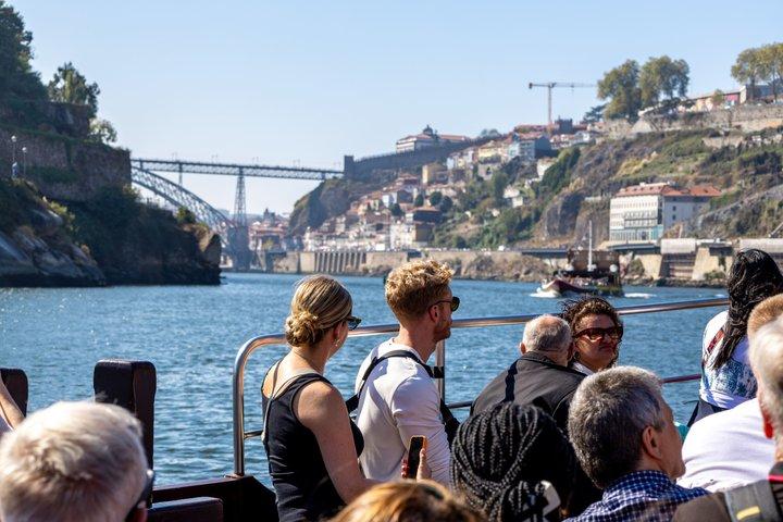 Porto Combo: Tuk-Tuk City Tour and Douro River Cruise