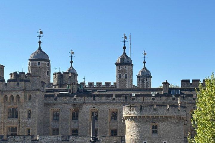 Money and Power in the City Sightseeing Tour