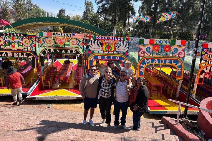 3-in-1 Tour: Frida Kahlo Museum, Coyoacan and Xochimilco Small Group