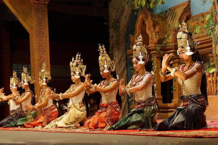 Siem Reap: Amazon Angkor Restaurant Buffet & Apsara Dance