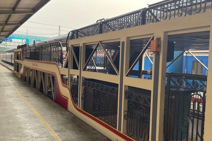 The Hanoi Train Ha Noi 5 Gates Heritage Train