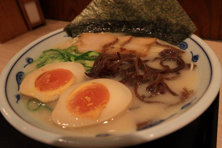 Fukuoka: Nakasu Yatai Food Tasting Private Tour