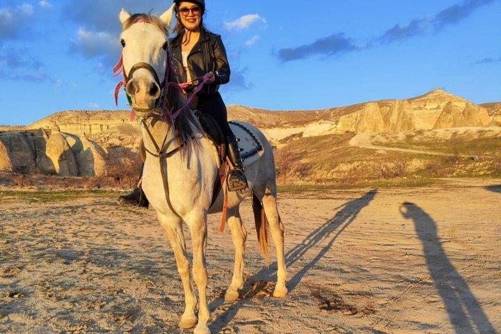 Cappadocia: Horseback Riding in Valleys Sunset & Daytime