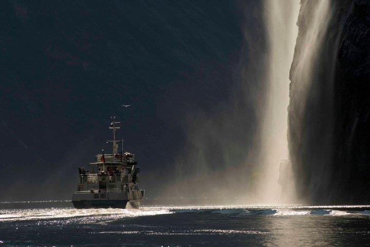 Geiranger Fjord Sightseeing Cruise – 75 min