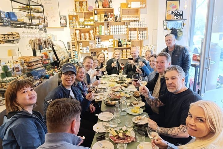 Paris Private Food Tour in Le Marais: Wine & Local French Cuisine