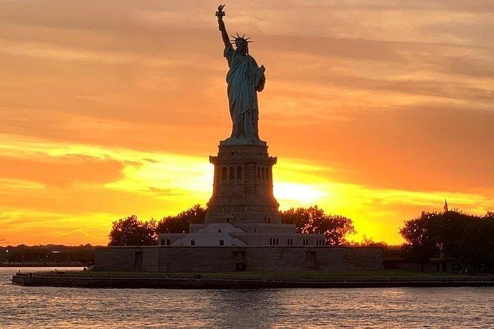 Statue of Liberty Views Boat Party 2026