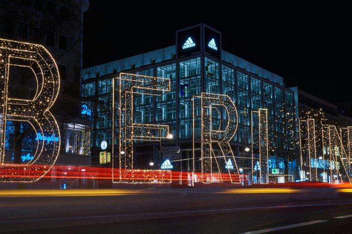 Berlin: Private Transfer Between Airport, Train & City