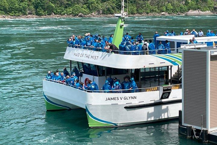 Niagara USA Guided Tour and Maid of the Mist Cruise