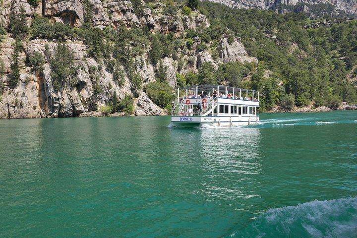 Side Green Canyon Boat Tour with Lunch and Hotel Transfer