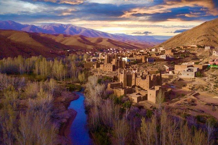 5 day - Mountains, berber villages, twin gorges and desert dunes