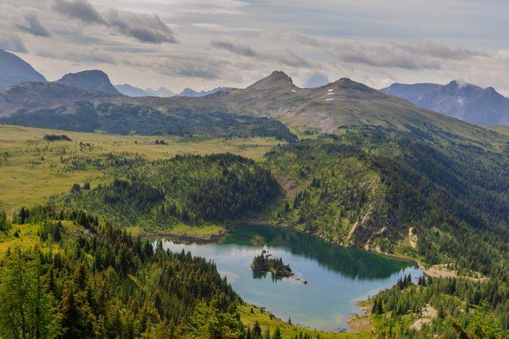 Banff Tour — Hike in Sunshine Meadow & Johnston Canyon — Gondolas