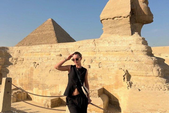 Explore Giza pyramids and khan Elkhalele bazaar city