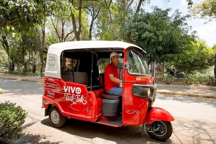Tuk Tuk Tour of Rome and La Romita on CDMX
