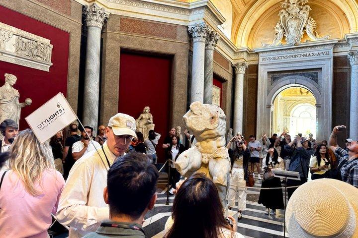 Vatican Museums Small Group Tour with St Peter's Basilica Access