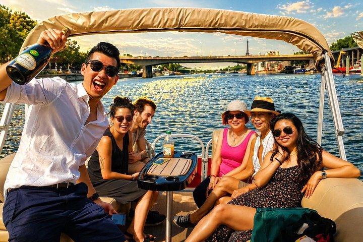 Private cruise with Paris water way