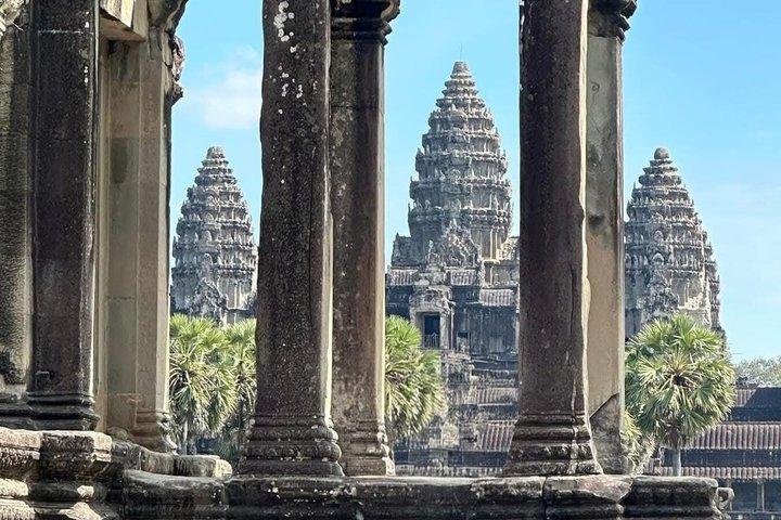 1-Day Angkor Wat Tour by Tuk-Tuk with English Speaking Guide