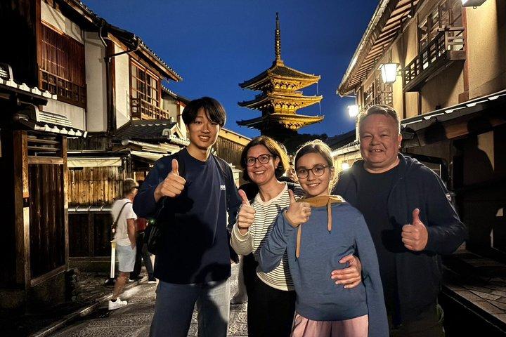 Private Kyoto Gion Night Walk: Local Secrets with Next-Gen Guides