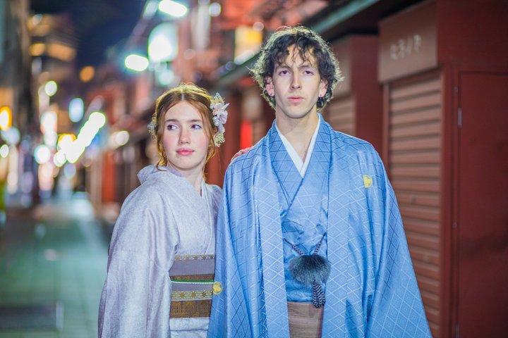 Tokyo: Asakusa Guided Photoshoot Including Kimono Rental
