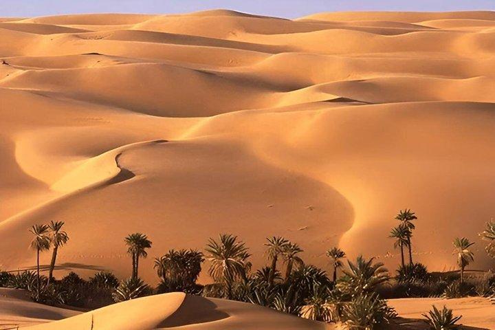 Private 3 Day Hiking Adventure in Bahariya Oasis and Gara Cave
